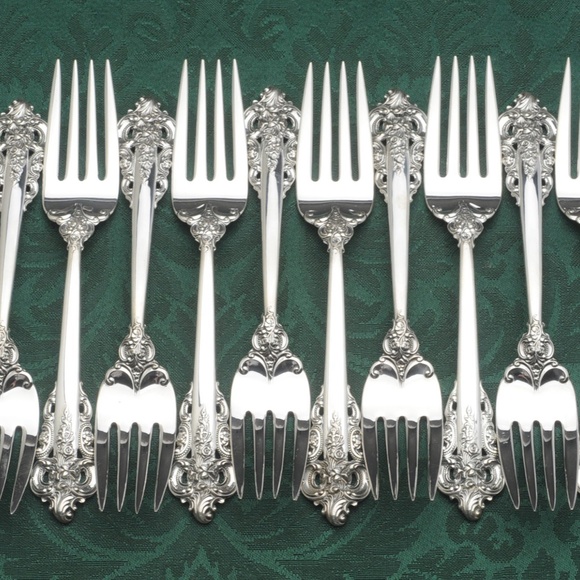 Wallace Grande Baroque Sterling 79 Piece Set - Picture 4 of 8